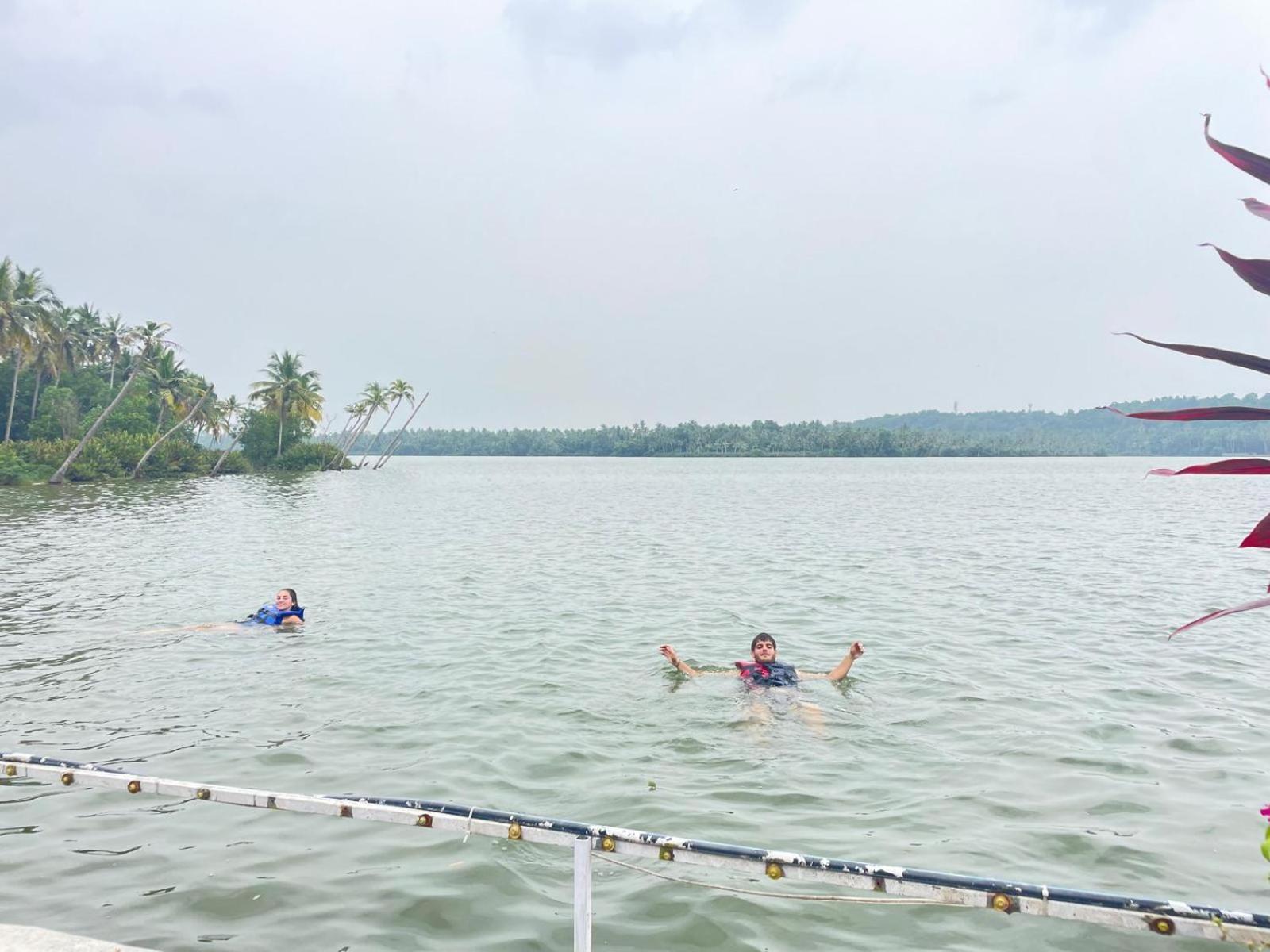 Lake Homes 瓦尔卡拉 外观 照片